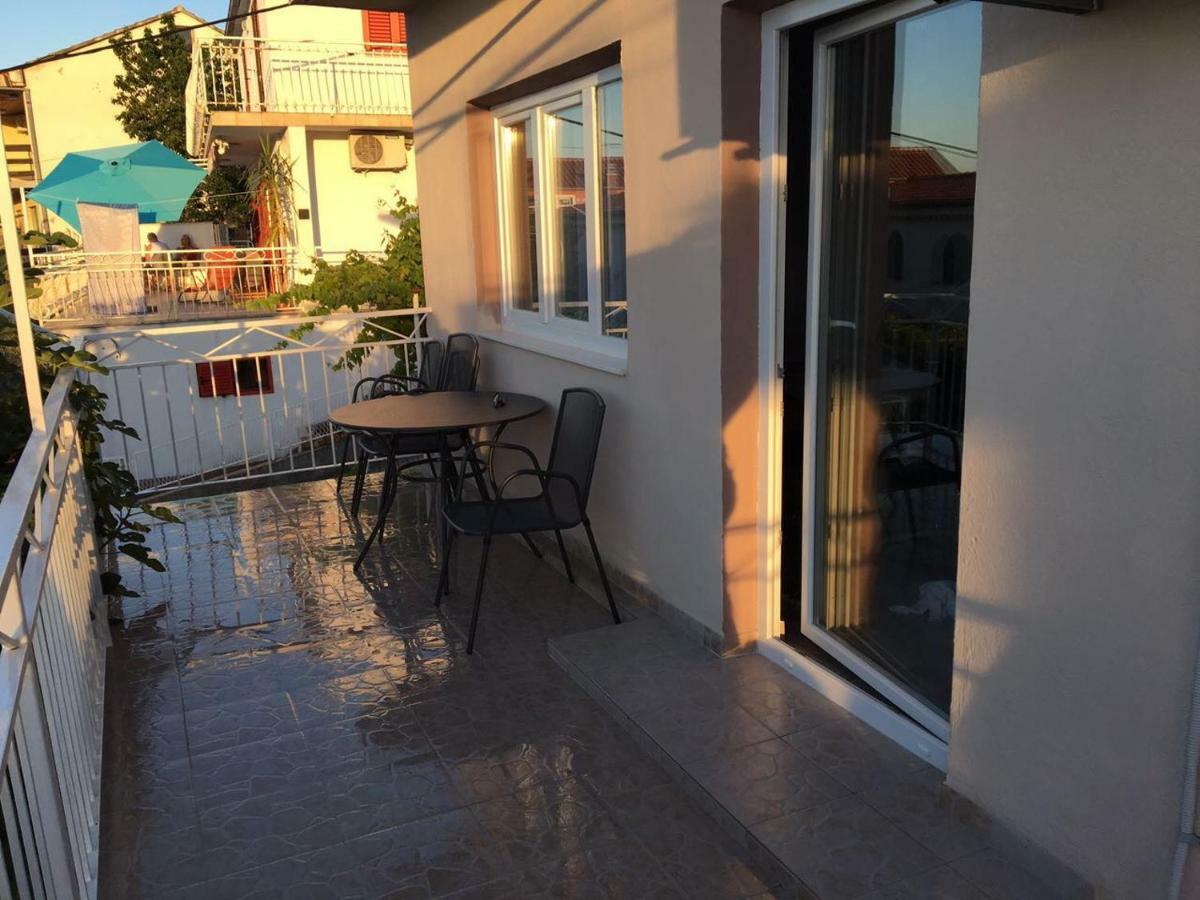 Apartman Ana Трогир Экстерьер фото
